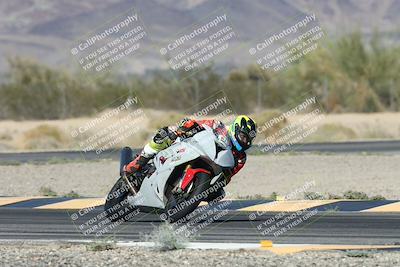 media/Oct-30-2025-Racers Edge (Thu) [[dabbdaf680]]/3-B Group/Session 5 (Turn 6)/